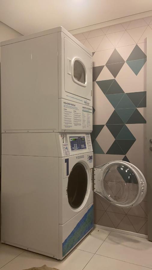58 New W/ Balcony, Fast Wifi And Movie Screen! Apartamento *